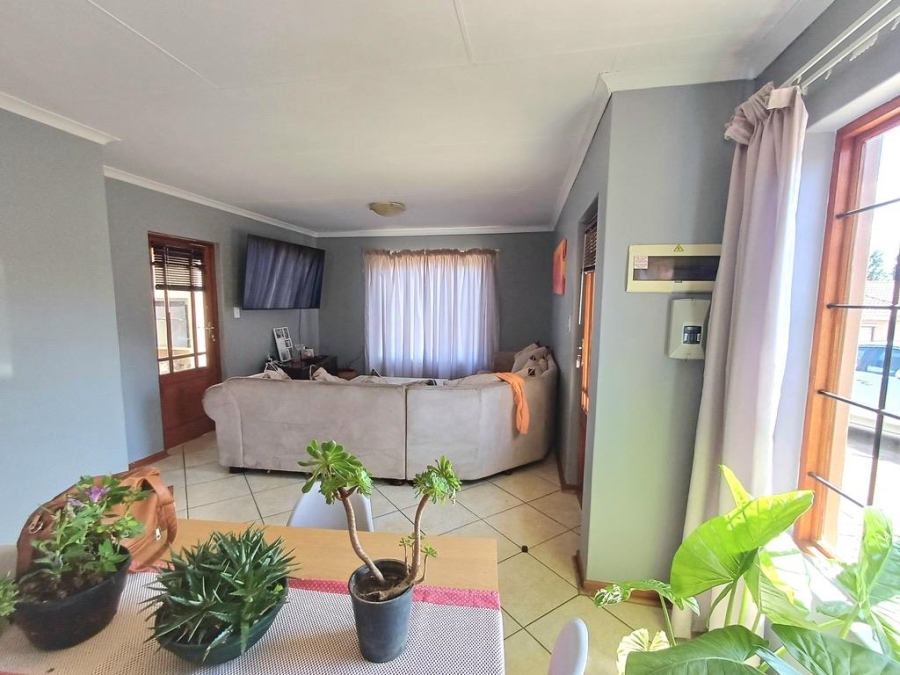 3 Bedroom Property for Sale in Hillside Free State